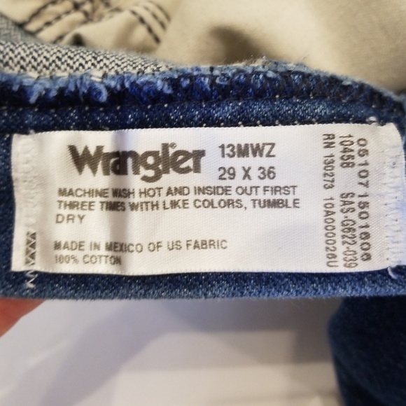 Vintage High-Rise Wrangler Jeans - Picture 7 of 7